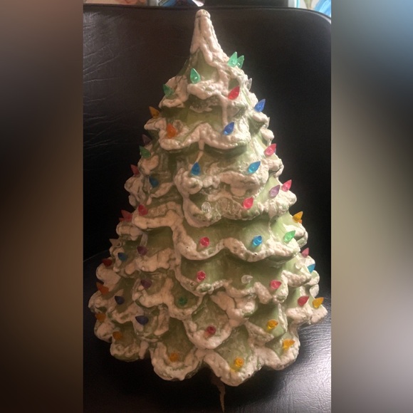 Ceramic Christmas Tree - Picture 3 of 4